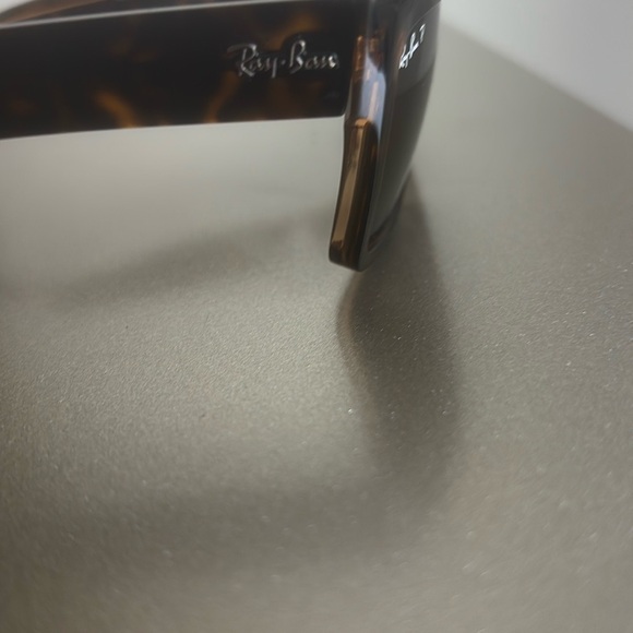 Ray-Ban Sunglasses main image 0
